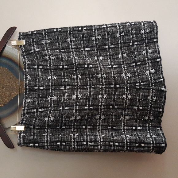 Vintage Carlisle Plaid Tweed Skirt - Picture 6 of 16